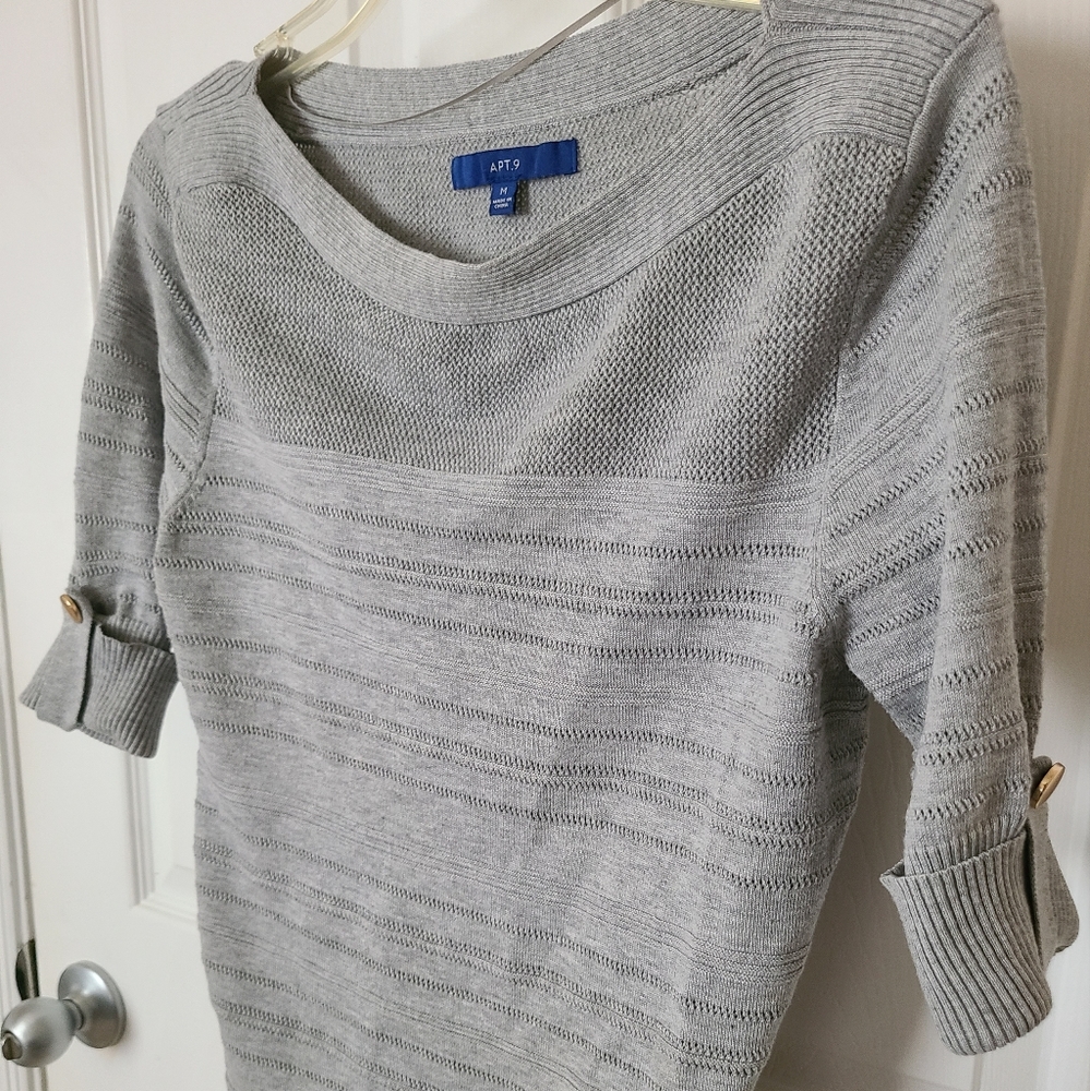 Apt. 9 Gray Sweater size M Short Sleeve, Light